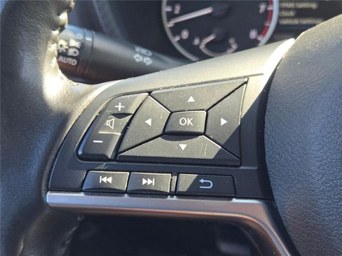 Used 2023 Nissan Sentra SV image 32