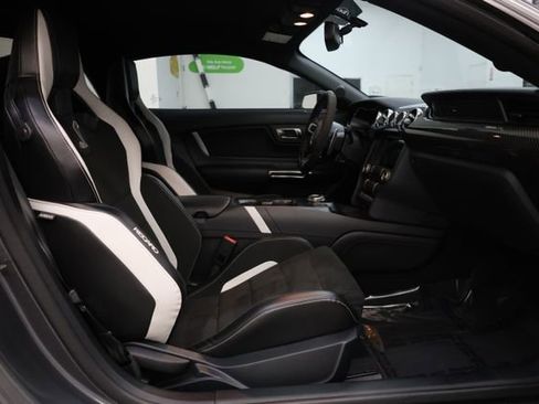 Used 2022 Ford Mustang Shelby GT500 w/ Carbon Fiber Track Pack RWD image 92