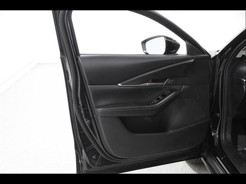 Certified 2025 MAZDA CX-30 AWD 2.5 S w/ Select Sport Pkg image 4