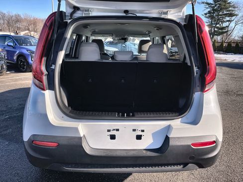 Certified 2022 Kia Soul LX w/ Technology Package image 11
