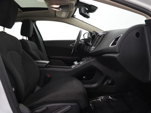 Used 2016 Chrysler 200 Limited w/ Anniversary Edition FWD image 11