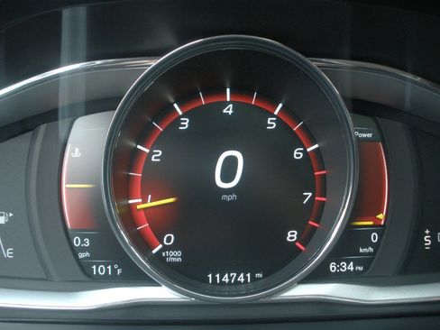 Used 2015 Volvo V60 T5 Premier image 33