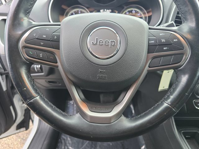 Used 2020 Jeep Cherokee Latitude w/ Cold Weather Group FWD image 33