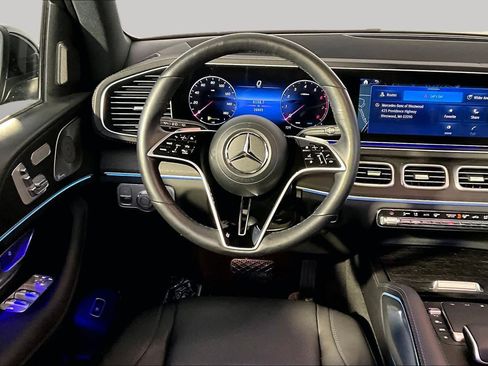 Used 2024 Mercedes-Benz GLS 450 4MATIC image 6