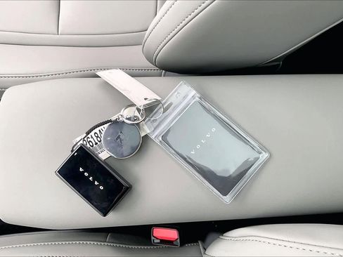 New 2026 Volvo EX30 Cross Country Ultra image 35