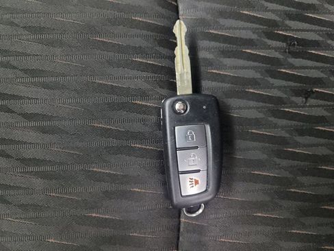 Used 2018 Nissan Rogue S FWD image 32