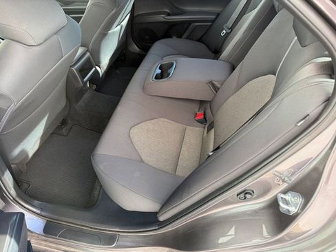 Used 2022 Toyota Camry LE image 13