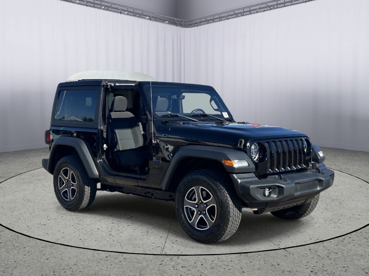 Used 2023 Jeep Wrangler Sport AWD/4WD image 6