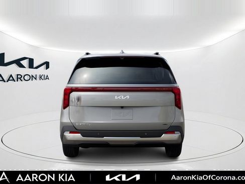 New 2026 Kia Carnival SX FWD image 5