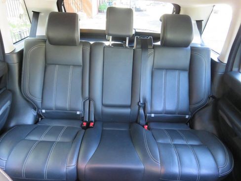 Used 2011 Land Rover Range Rover Sport HSE LUX AWD/4WD image 22