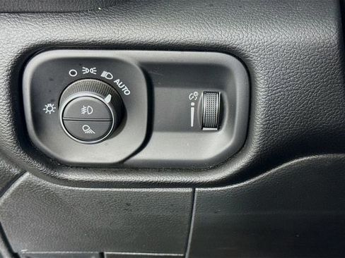 Used 2024 RAM 3500 Big Horn w/ Sport Appearance Package AWD/4WD image 10