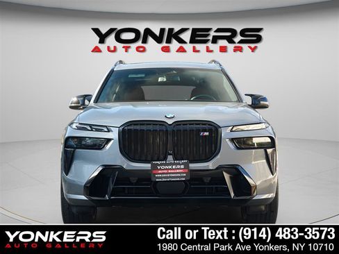 Used 2024 BMW X7 M60i w/ Executive Package image 17
