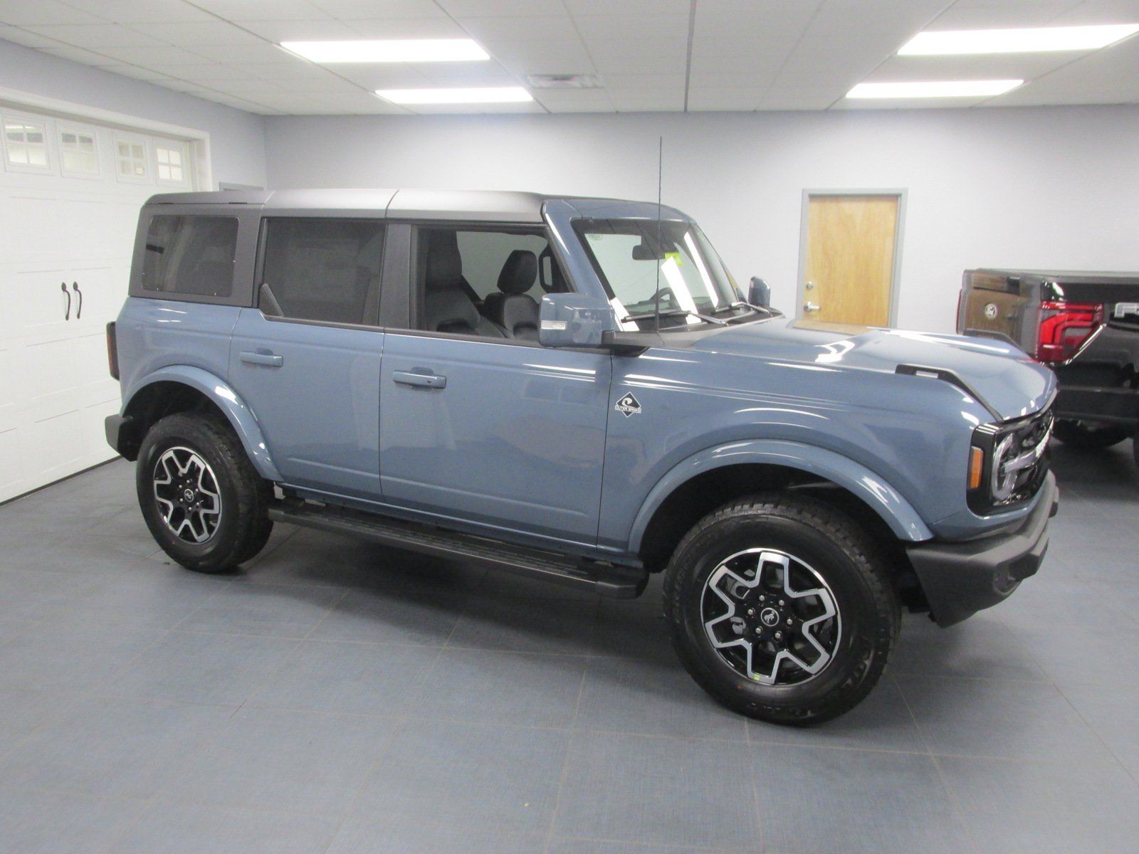 New 2024 Ford Bronco Outer Banks AWD/4WD image 4
