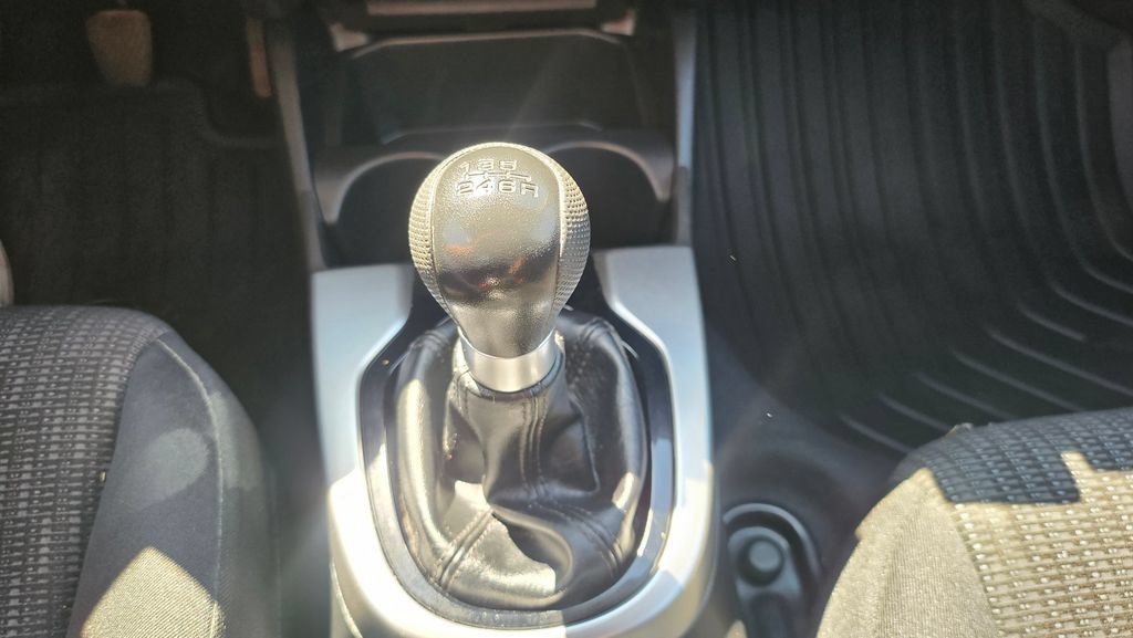 Used 2015 Honda Fit LX image 34