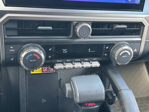 Used 2026 Toyota 4Runner TRD Off-Road Premium AWD/4WD image 26