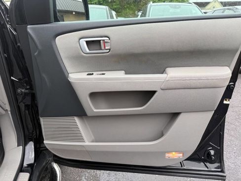 Used 2015 Honda Pilot SE image 41
