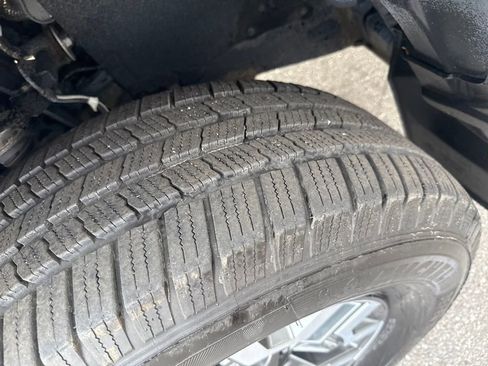 Used 2017 Toyota Tacoma TRD Off-Road w/ Tow Package image 25