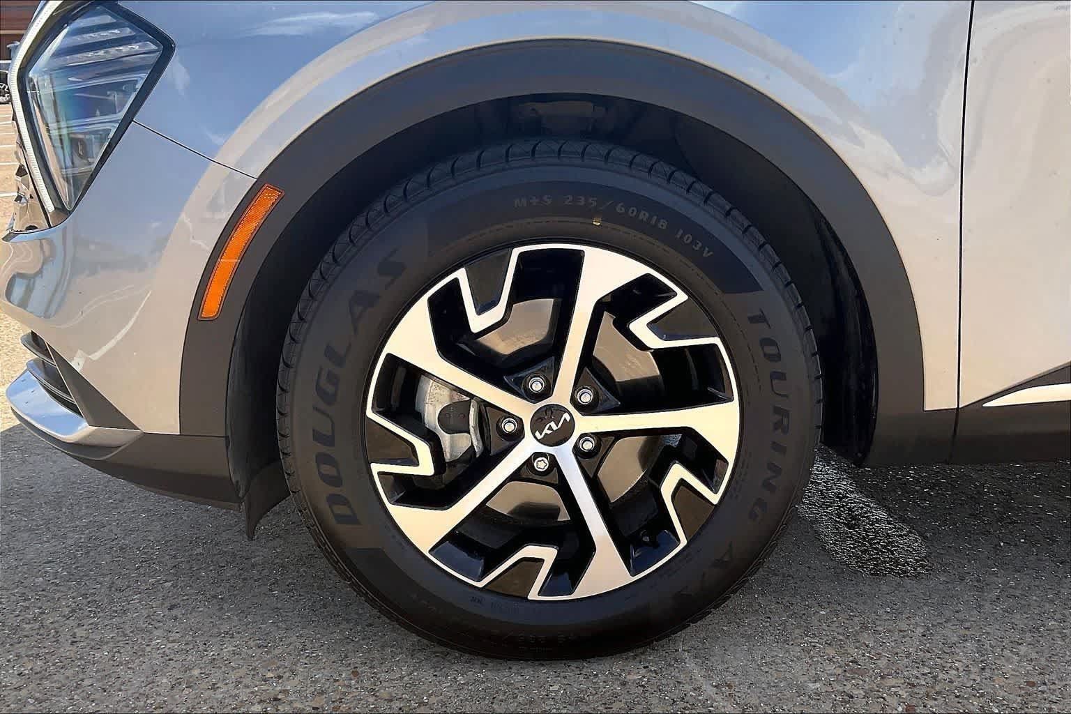 Certified 2024 Kia Sportage EX FWD image 7