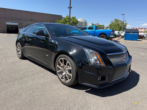 Used 2011 Cadillac CTS V RWD image 3