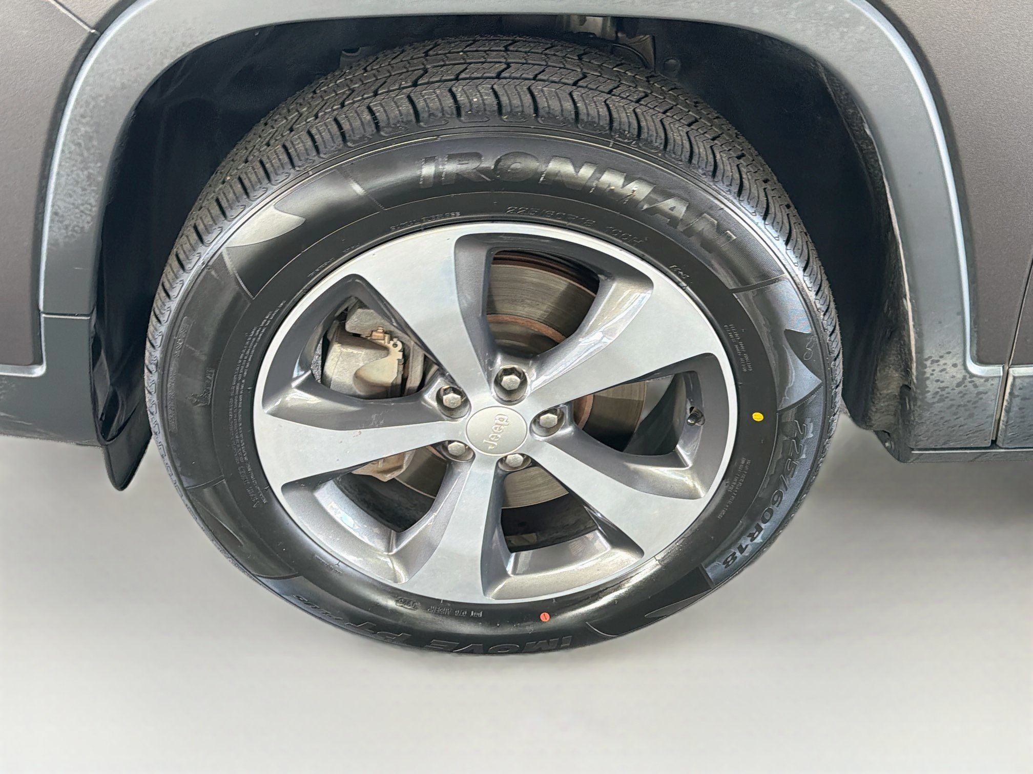 Used 2019 Jeep Cherokee Limited AWD/4WD image 11