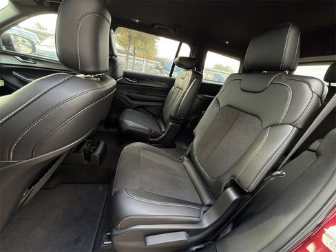 New 2025 Jeep Grand Cherokee L Altitude image 21