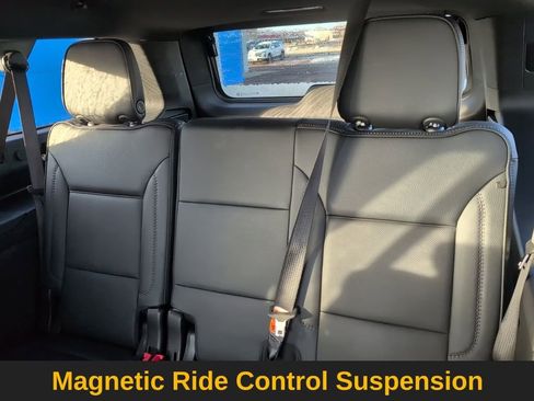 Used 2025 GMC Yukon XL Denali image 26