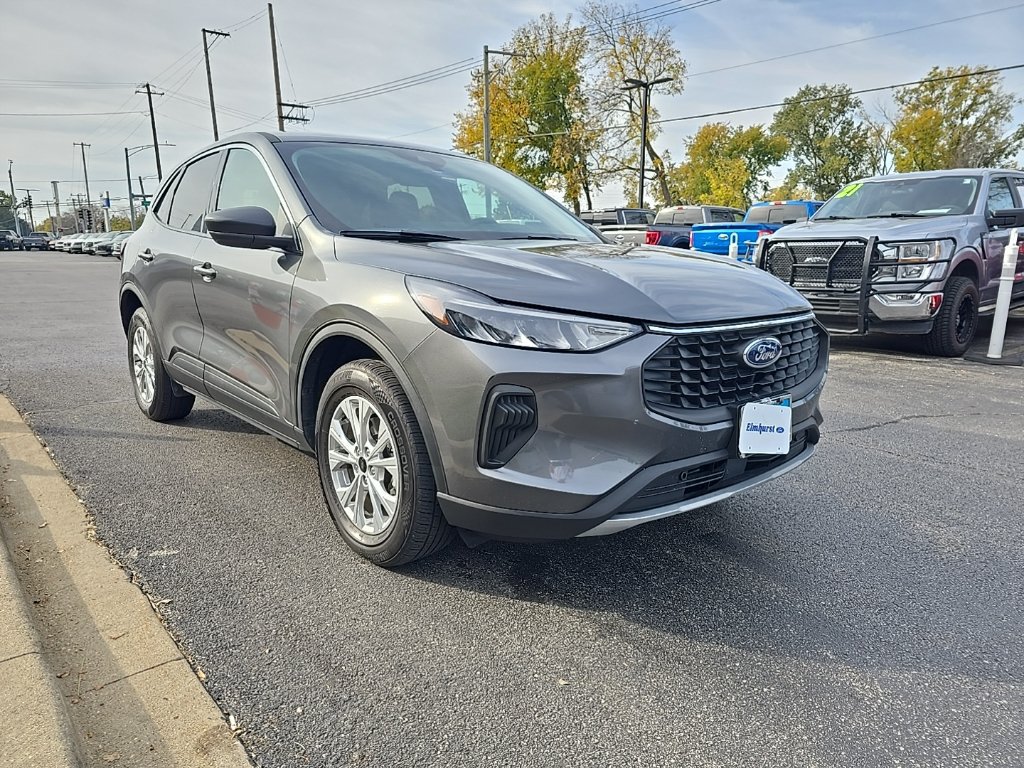 Used 2023 Ford Escape Active w/ Tech Pack #1 AWD/4WD image 3