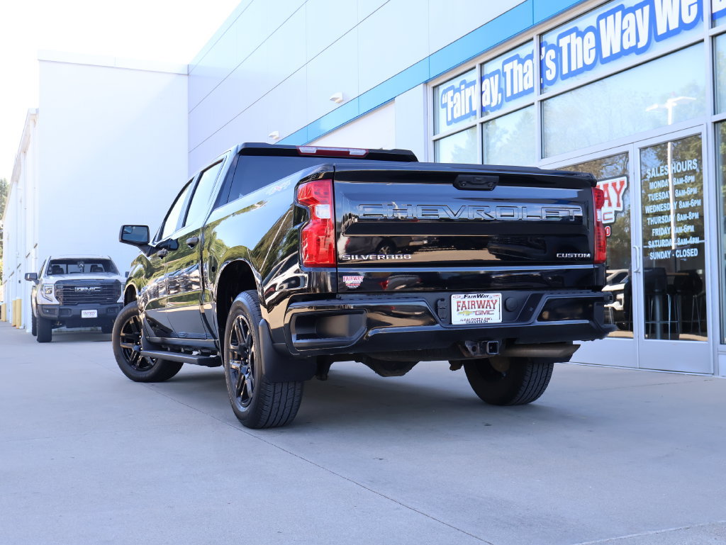 Used 2023 Chevrolet Silverado 1500 Custom AWD/4WD image 41