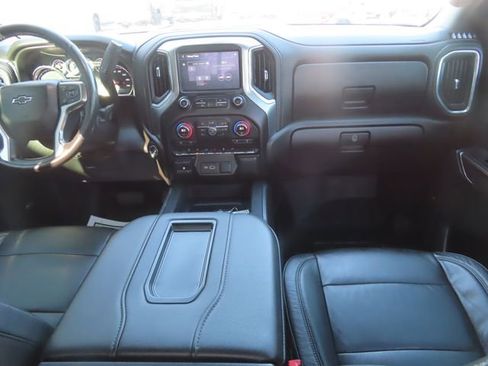 Used 2020 Chevrolet Silverado 1500 LT Trail Boss AWD/4WD image 26