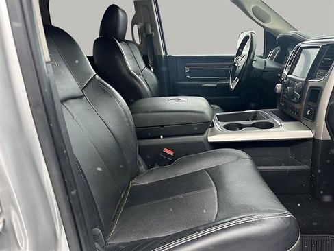 Used 2017 RAM 1500 Laramie w/ Convenience Group AWD/4WD image 19
