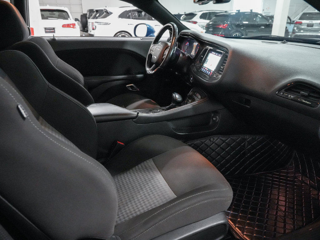 Used 2020 Dodge Challenger R/T w/ Blacktop Package RWD image 26