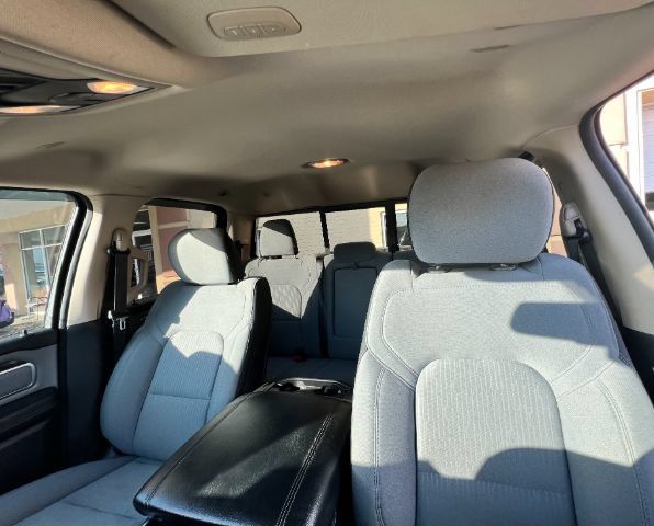 Used 2019 RAM 1500 Big Horn AWD/4WD image 11