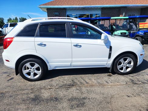 Used 2014 Chevrolet Captiva Sport LT w/ Convenience Package image 2