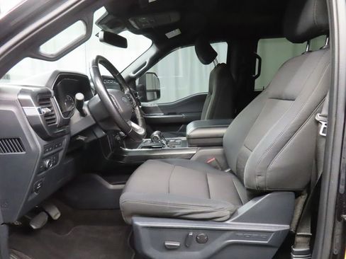 Used 2022 Ford F150 XLT w/ Equipment Group 302A High image 9