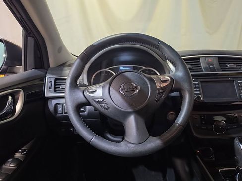 Used 2018 Nissan Sentra SL FWD image 11