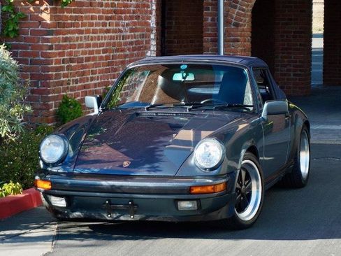 Used 1987 Porsche 911 Carrera RWD image 20