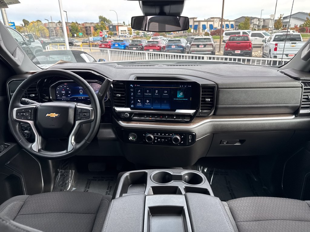 Used 2024 Chevrolet Silverado 1500 LT AWD/4WD image 12