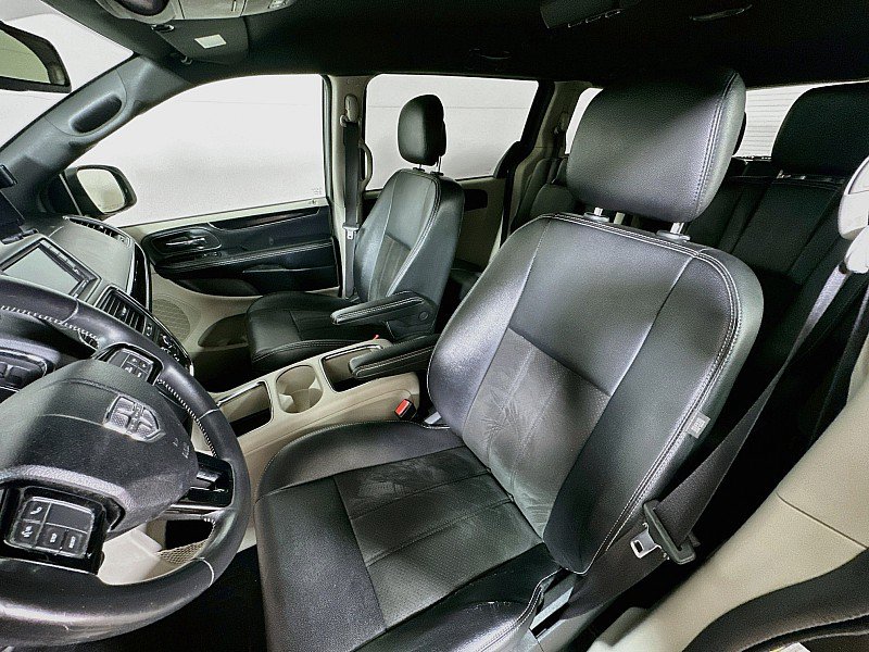 Used 2019 Dodge Grand Caravan SXT FWD image 11
