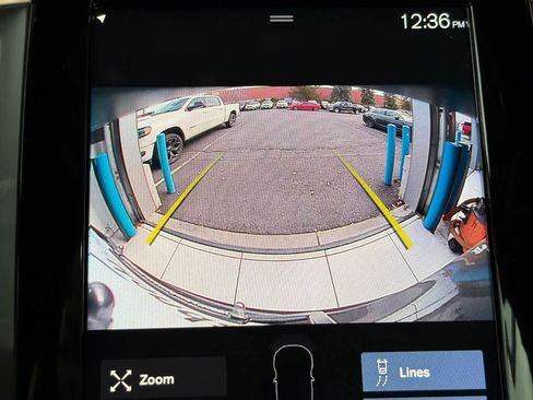 Used 2022 Volvo XC90 T5 Momentum w/ Protection Package image 23