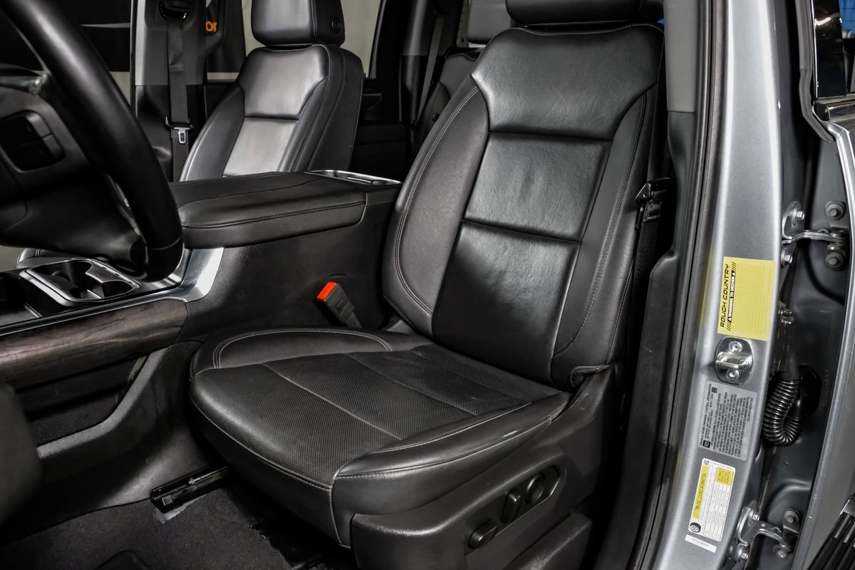 Used 2025 Chevrolet Silverado 3500 LTZ w/ LTZ Convenience Package AWD/4WD image 30
