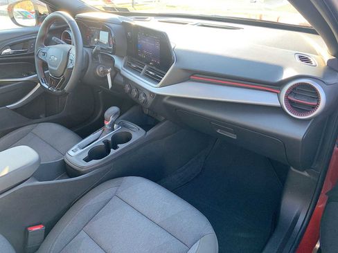 Certified 2024 Chevrolet Trax RS w/ Driver Confidence Package image 25