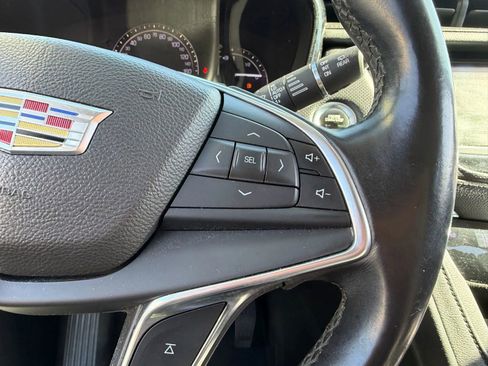 Used 2017 Cadillac XT5 Luxury image 17