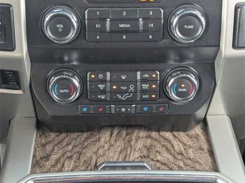 Used 2019 Ford F350 Lariat image 20