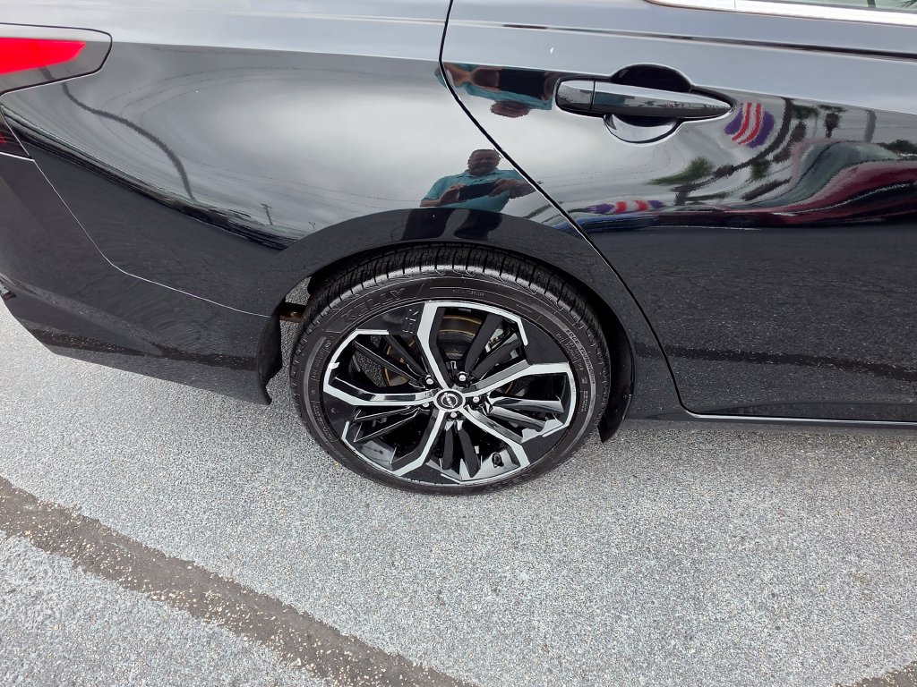 Certified 2025 Nissan Altima 2.5 SR FWD image 11