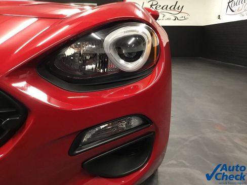 Used 2018 FIAT 124 Spider Classica w/ Technology Group image 27