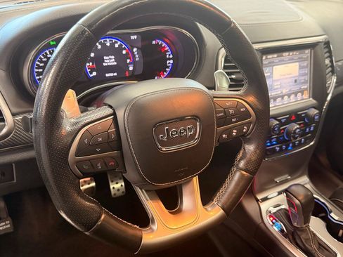 Used 2017 Jeep Grand Cherokee SRT AWD/4WD image 17