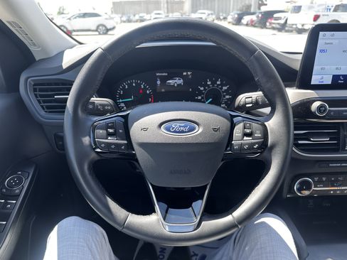 Certified 2022 Ford Escape SE w/ Convenience Package AWD/4WD image 9