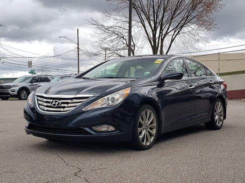 Used 2013 Hyundai Sonata SE image 1