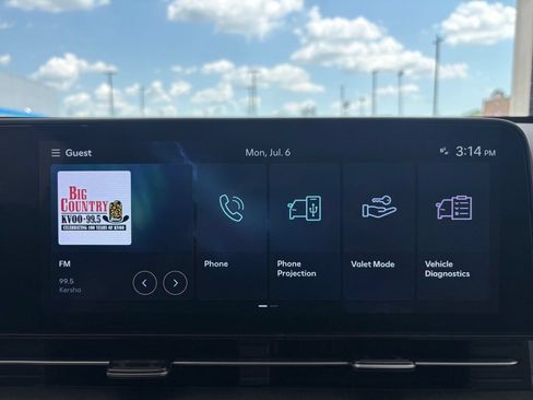 Used 2024 Hyundai Kona SEL FWD image 9