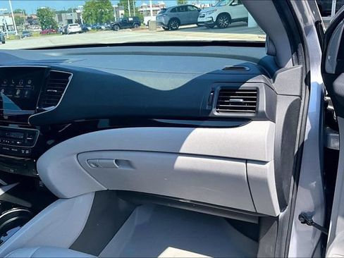 Used 2021 Honda Pilot Touring image 21